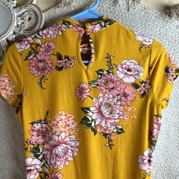 No boundaries gold floral dress - Picture 6 of 7